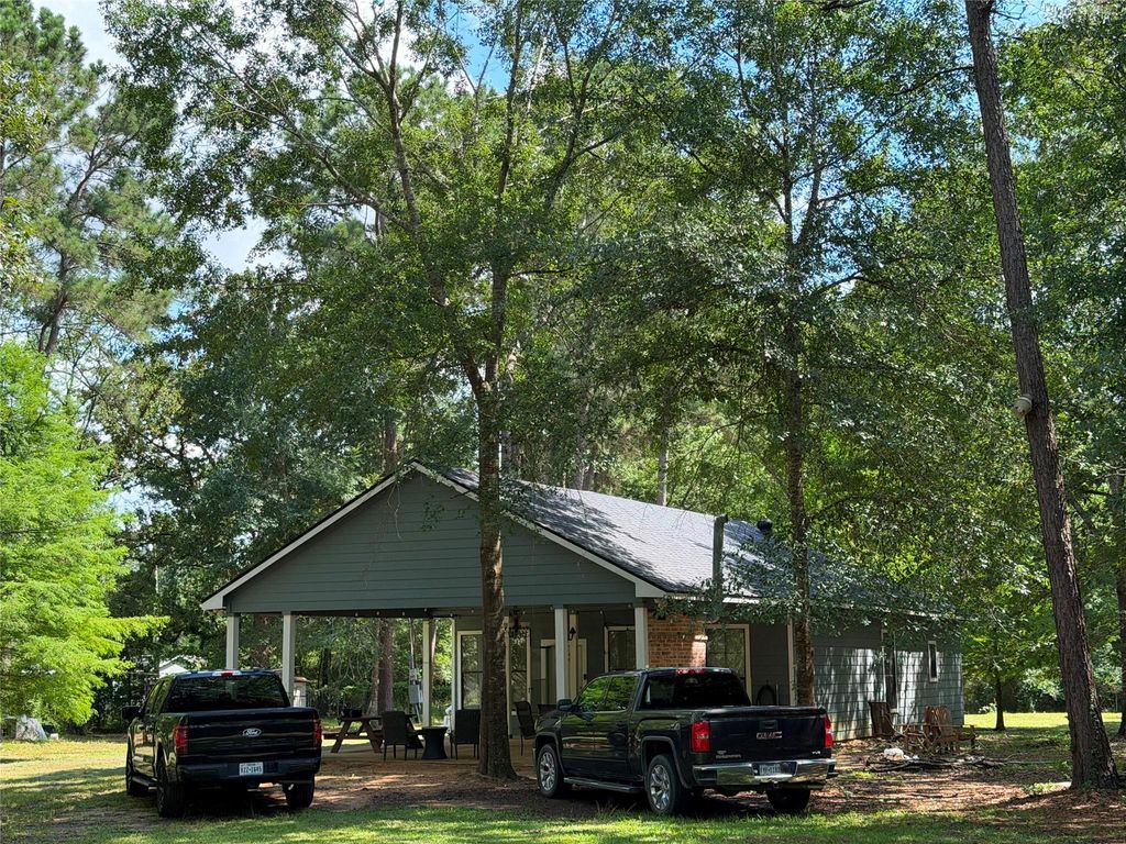 9806 State Highway 156, Coldspring, TX 77331