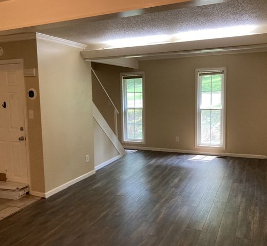 2202 Country Club Ln Unit B, Columbia, TN 38401