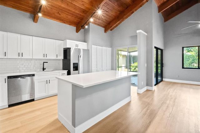 2146 Nova Village Drive, Davie, FL 33317