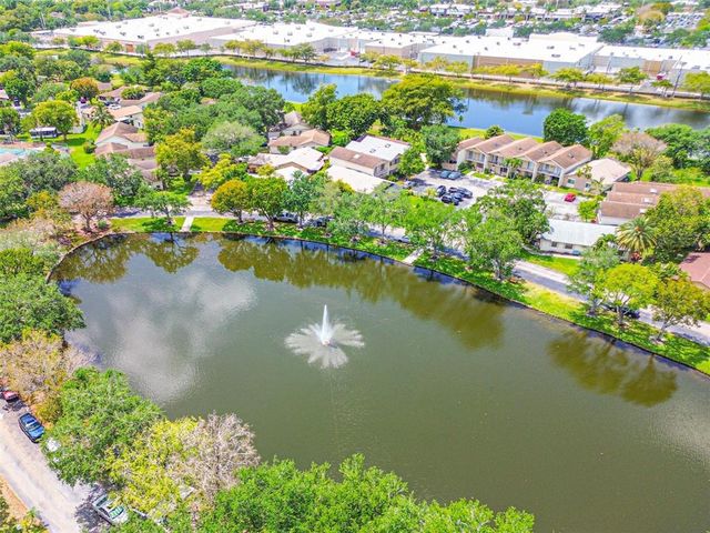 2146 Nova Village Drive, Davie, FL 33317