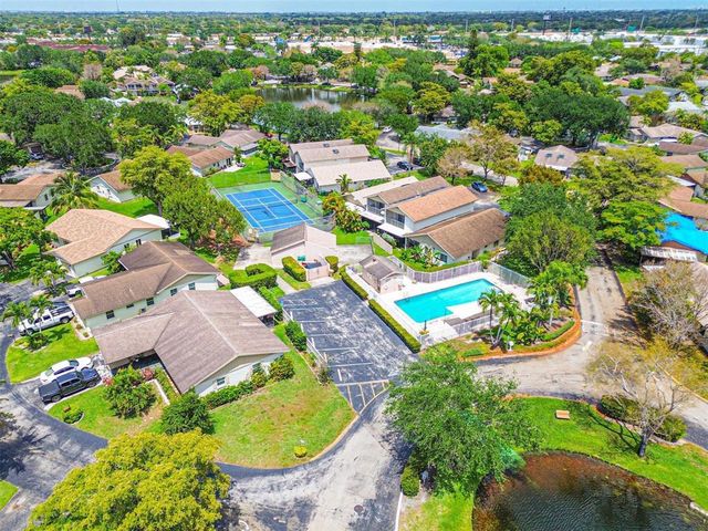 2146 Nova Village Drive, Davie, FL 33317