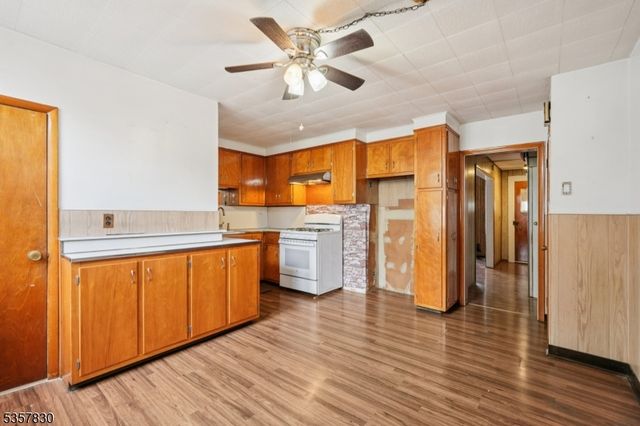 417 Lafayette St, Newark City, NJ 07105