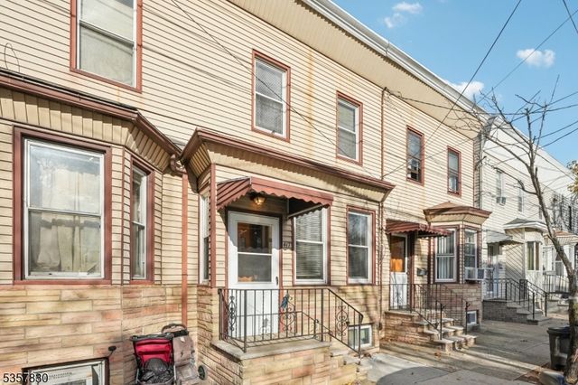 417 Lafayette St, Newark City, NJ 07105