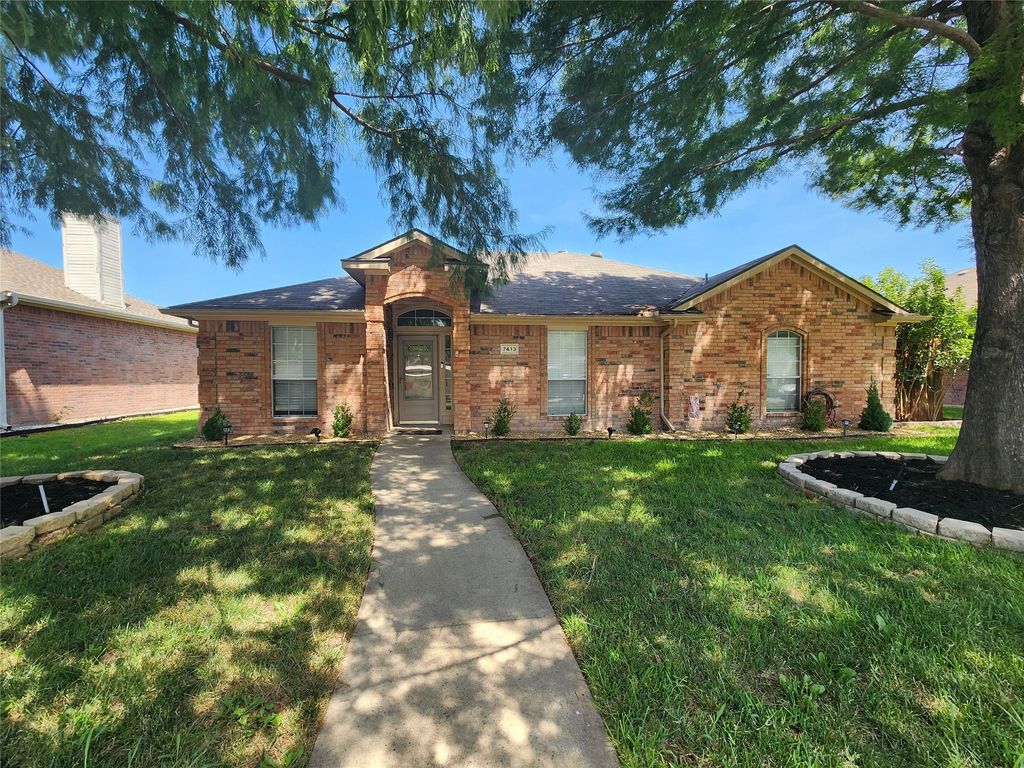 7413 Airline Drive, Rowlett, TX 75089