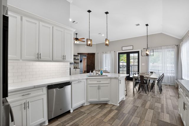 13302 Enchanted Way Drive, Montgomery, TX 77356