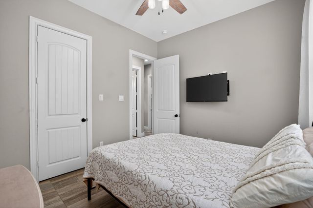 13302 Enchanted Way Drive, Montgomery, TX 77356