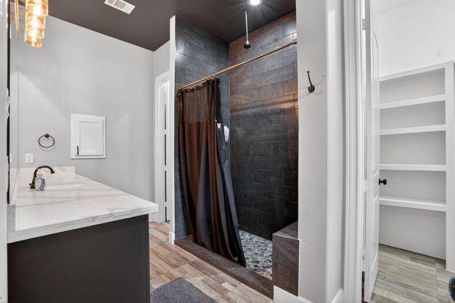 13302 Enchanted Way Drive, Montgomery, TX 77356