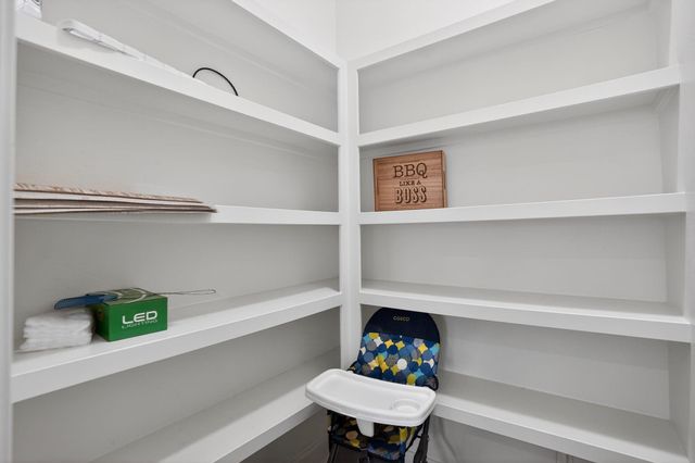 13302 Enchanted Way Drive, Montgomery, TX 77356