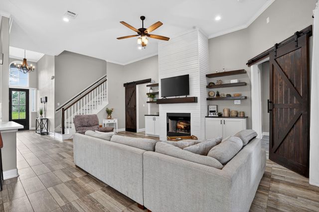 13302 Enchanted Way Drive, Montgomery, TX 77356