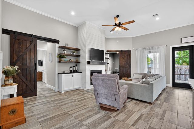 13302 Enchanted Way Drive, Montgomery, TX 77356