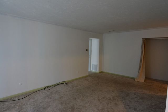 36 Shrewsbury Green Dr E, Shrewsbury, MA 01545