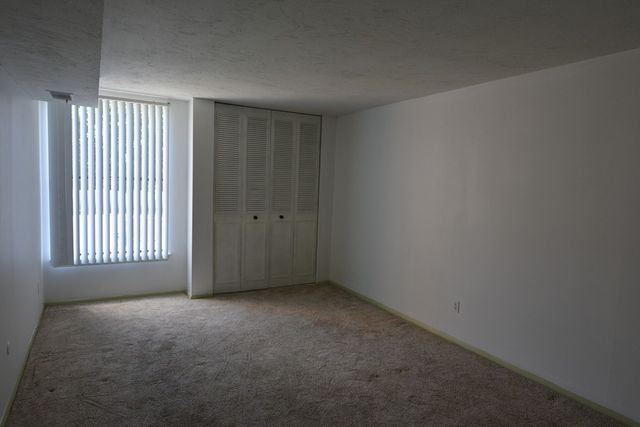 36 Shrewsbury Green Dr E, Shrewsbury, MA 01545