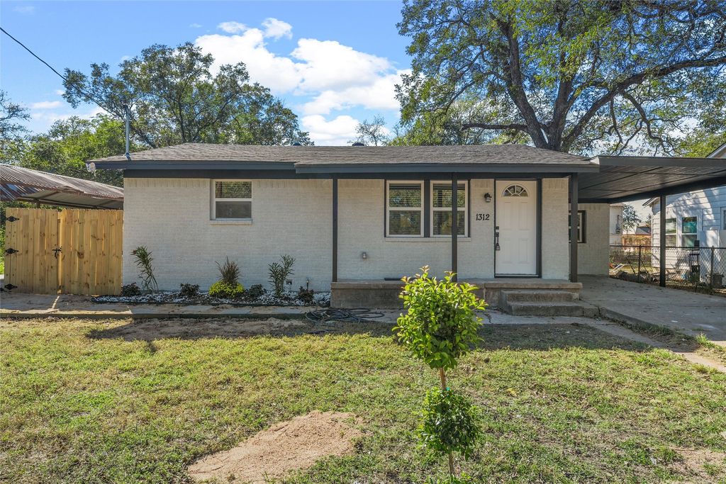 1312 Nealton Street, Bellmead, TX 76705
