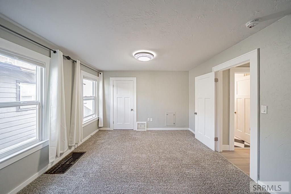 Image 10 of property listing at 127 8th Street, Idaho Falls, ID 83401