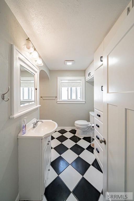 Image 12 of property listing at 127 8th Street, Idaho Falls, ID 83401