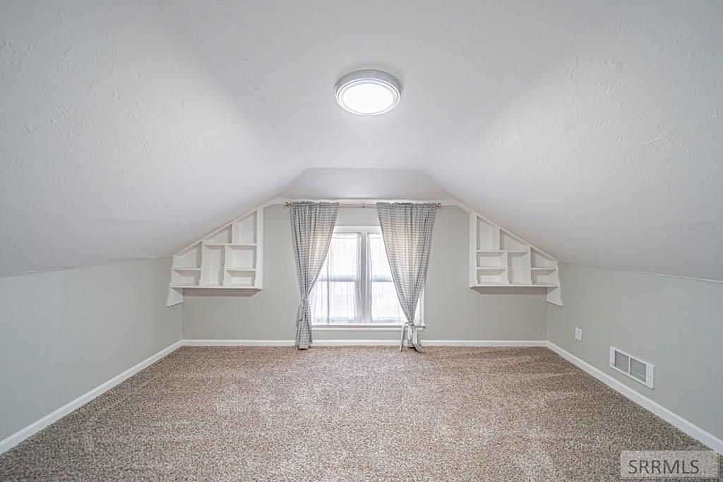 Image 15 of property listing at 127 8th Street, Idaho Falls, ID 83401