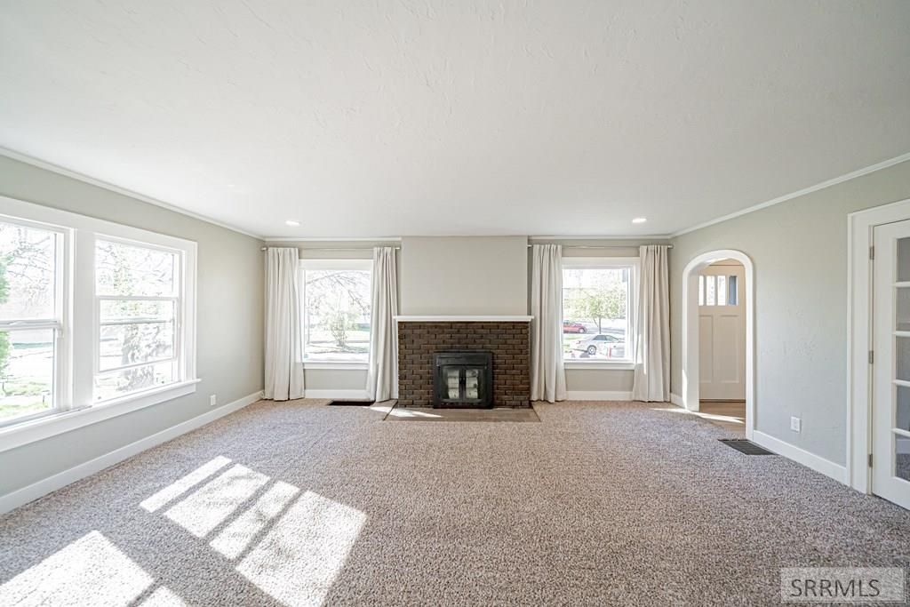 Image 2 of property listing at 127 8th Street, Idaho Falls, ID 83401