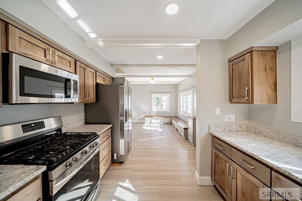 Image 7 of property listing at 127 8th Street, Idaho Falls, ID 83401