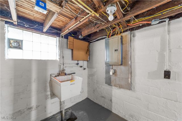 12712 Lenacrave Avenue, Cleveland, OH 44105