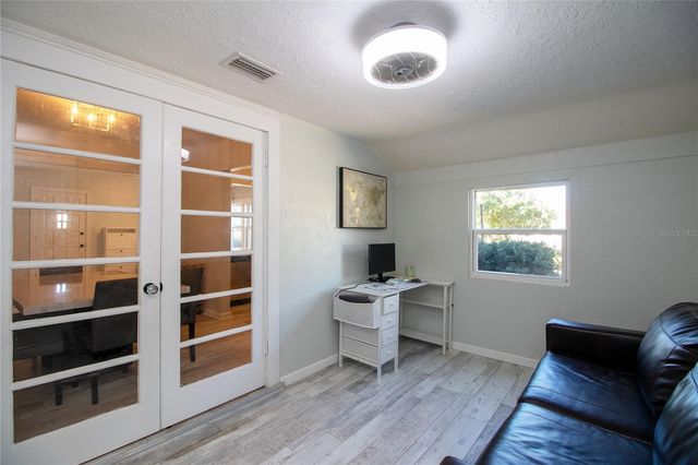 1547 35TH AVENUE N, St Petersburg, FL 33704