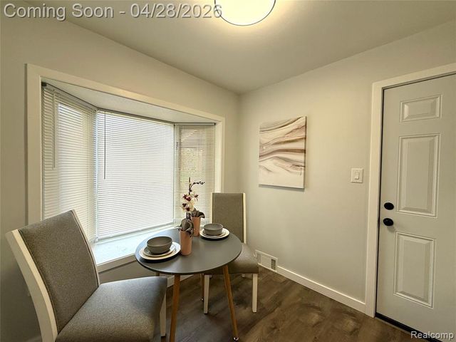 30840 Rock Creek Drive, Southfield, MI 48076