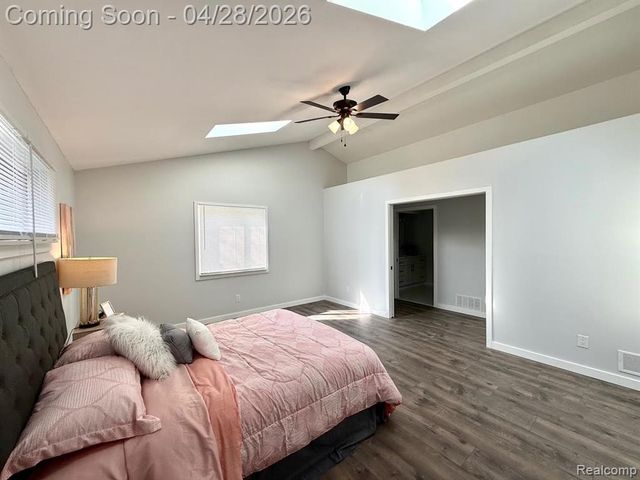 30840 Rock Creek Drive, Southfield, MI 48076