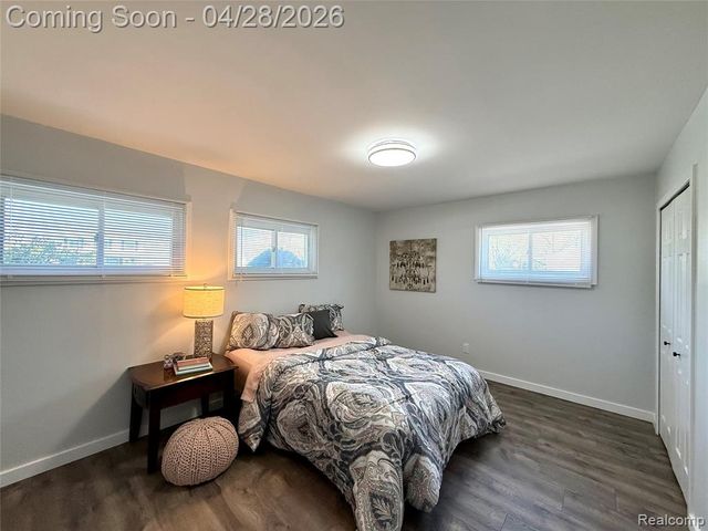 30840 Rock Creek Drive, Southfield, MI 48076