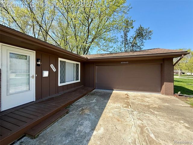 30840 Rock Creek Drive, Southfield, MI 48076