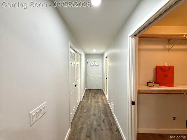 30840 Rock Creek Drive, Southfield, MI 48076