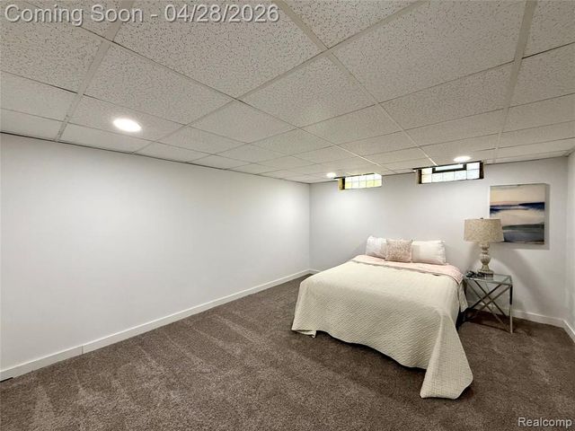 30840 Rock Creek Drive, Southfield, MI 48076