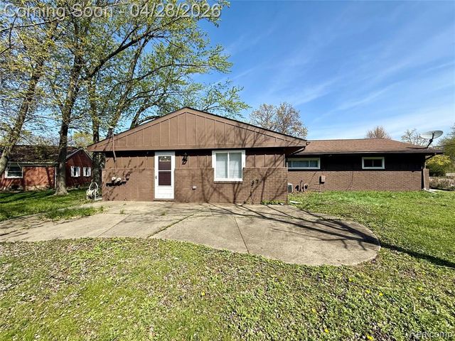 30840 Rock Creek Drive, Southfield, MI 48076