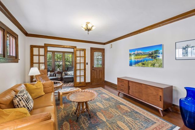 1301 Victoria Street N, Saint Paul, MN 55117