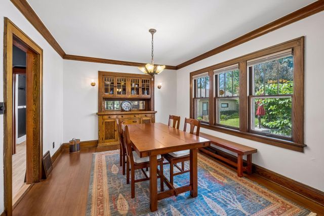 1301 Victoria Street N, Saint Paul, MN 55117