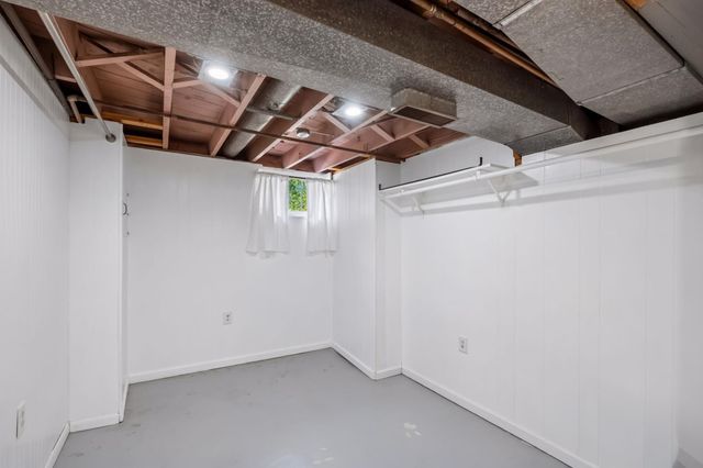 1301 Victoria Street N, Saint Paul, MN 55117