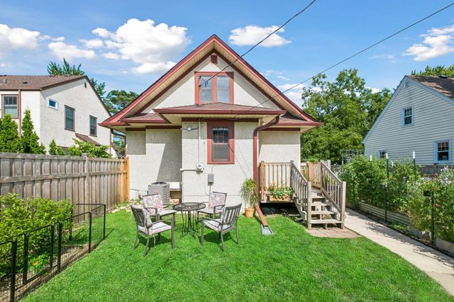 1301 Victoria Street N, Saint Paul, MN 55117