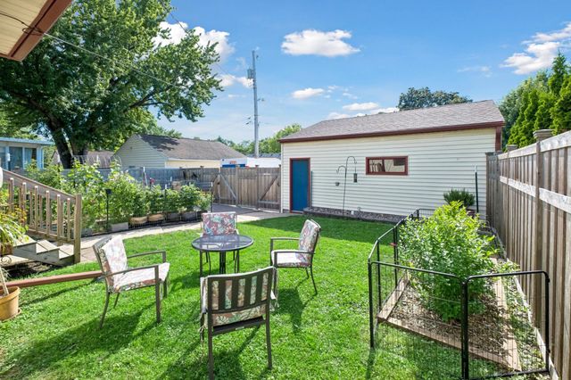 1301 Victoria Street N, Saint Paul, MN 55117