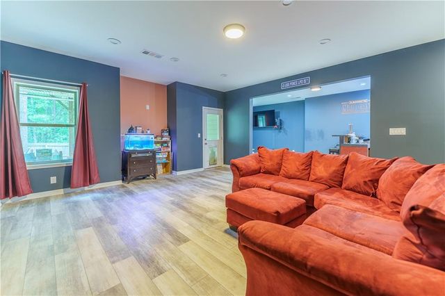 18 Canyon View Drive, Newnan, GA 30265