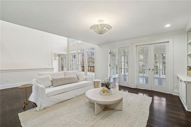 105 Inverness Approach, Roswell, GA 30075