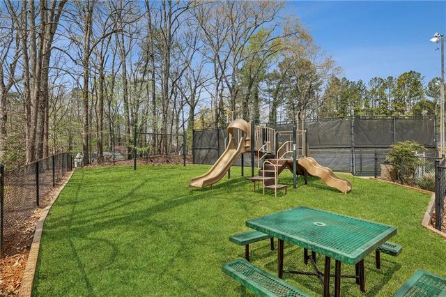 105 Inverness Approach, Roswell, GA 30075