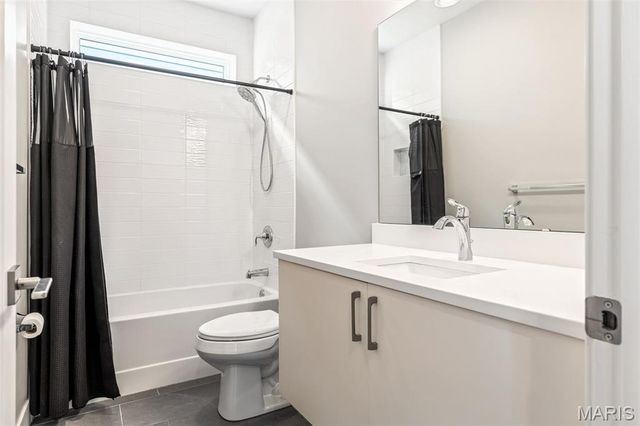 4326 Vista Avenue, St Louis, MO 63110