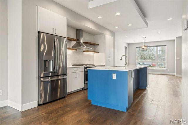 4326 Vista Avenue, St Louis, MO 63110