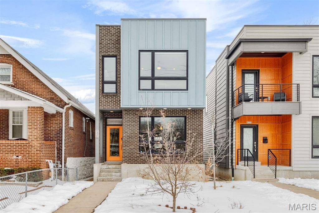 4326 Vista Avenue, St Louis, MO 63110