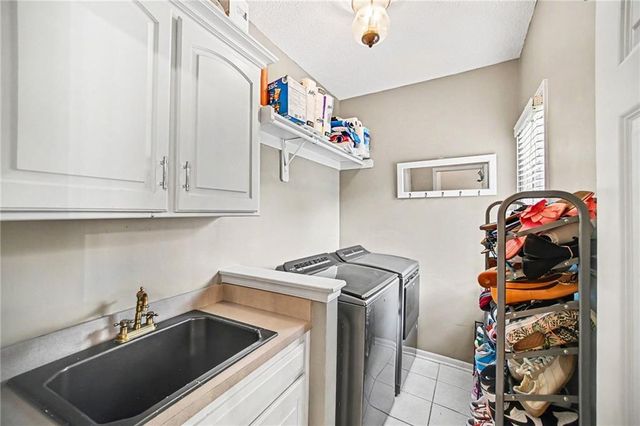 20613 W 96th Terrace, Lenexa, KS 66220