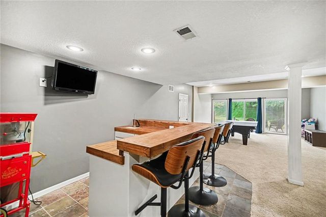 20613 W 96th Terrace, Lenexa, KS 66220