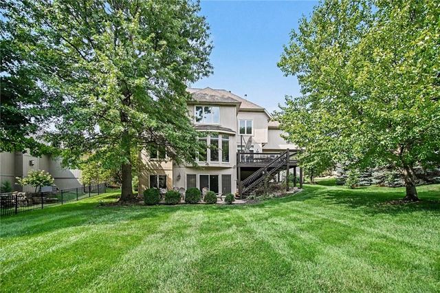 20613 W 96th Terrace, Lenexa, KS 66220