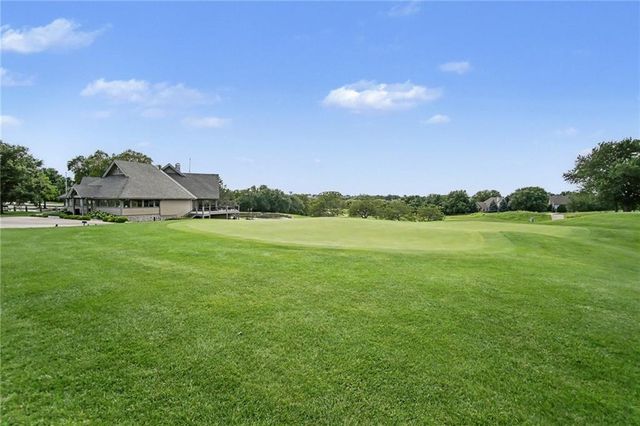 20613 W 96th Terrace, Lenexa, KS 66220