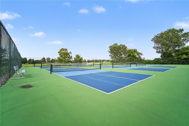 20613 W 96th Terrace, Lenexa, KS 66220