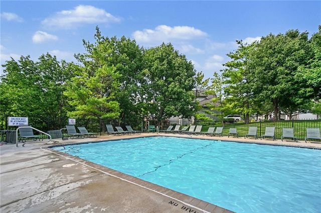 20613 W 96th Terrace, Lenexa, KS 66220