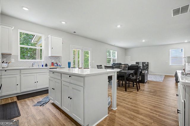 637 Kimberwick Drive, Locust Grove, GA 30248