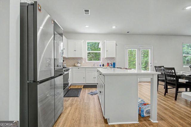 637 Kimberwick Drive, Locust Grove, GA 30248